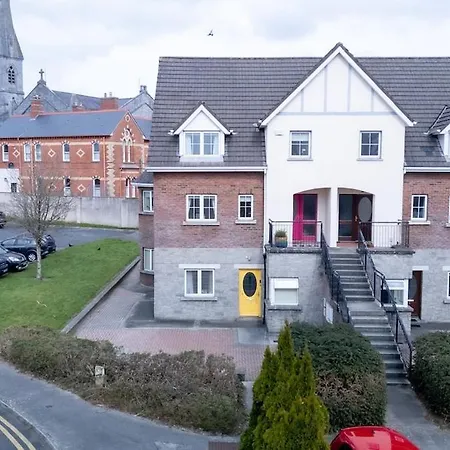 Сasa de vacaciones Townhouse In The Heart Of Co Clare *